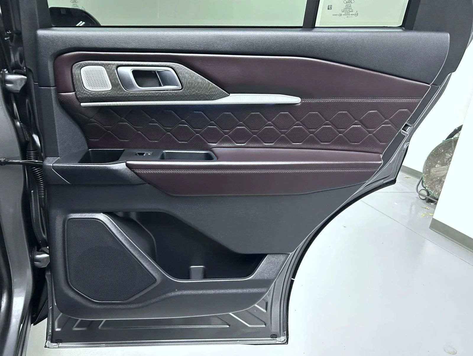 Used 2025 Gray Ford Platinum image 16