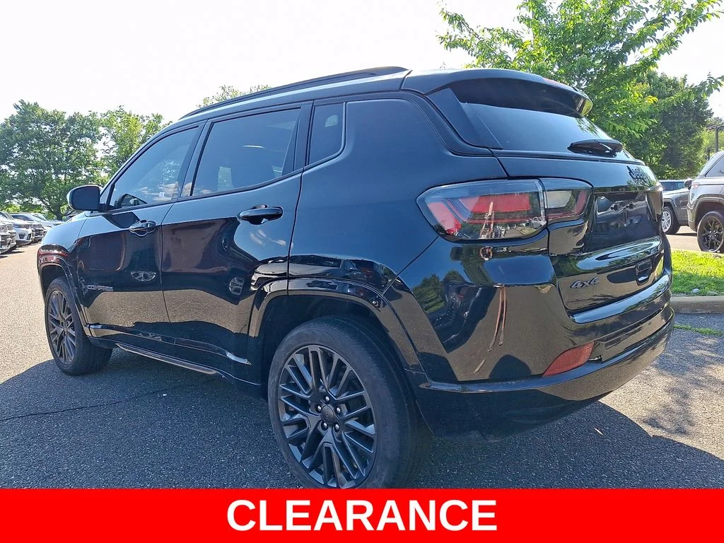 Certified Used 2022 Black Jeep Limited image 4