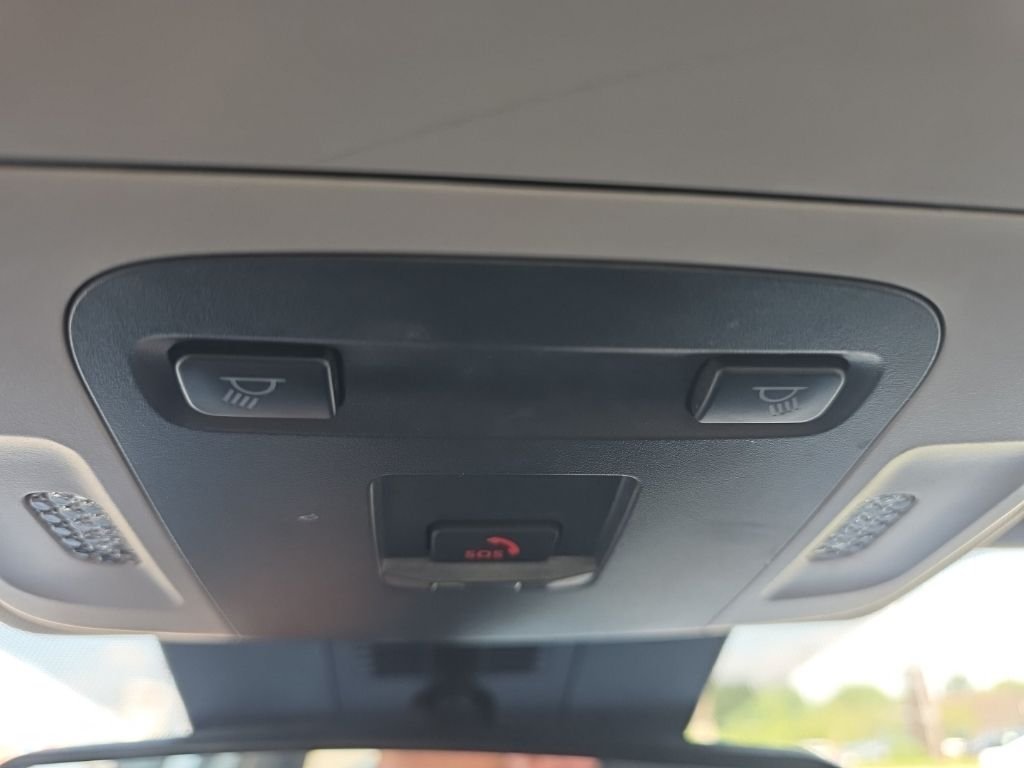 Used 2025 White Toyota LE image 23