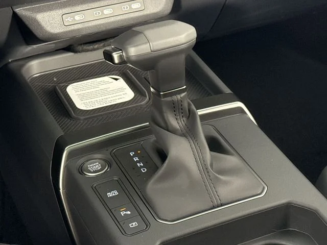 New 2027 Pale Gray Kia X-Line S image 19