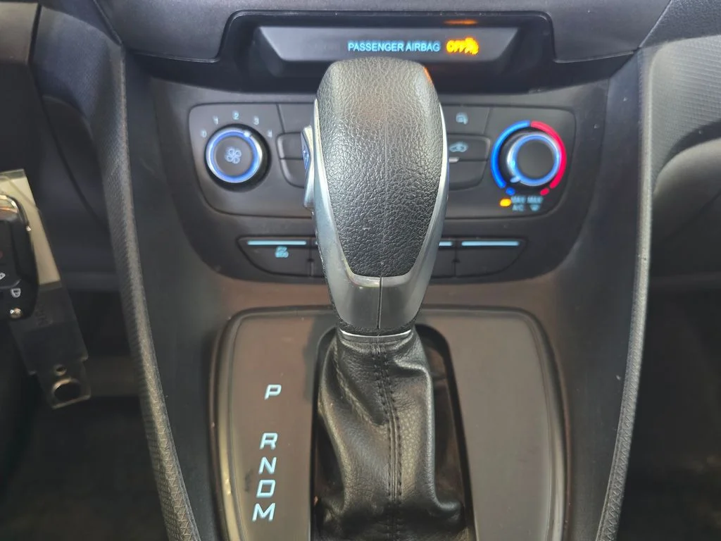 Used 2023 White Ford XL image 19