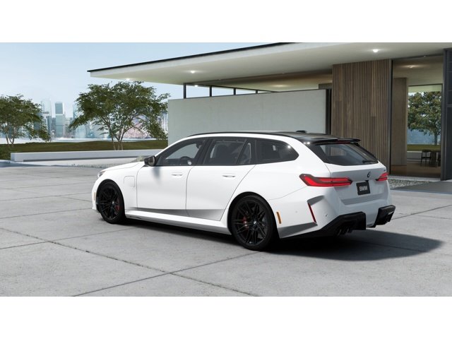 New 2027 Alpine White BMW  image 2