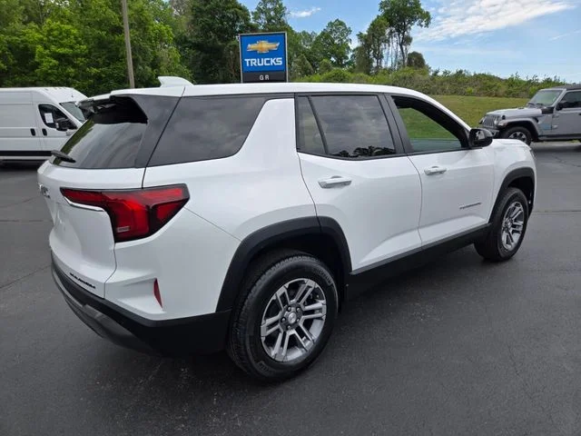 Used 2025 White GMC Elevation image 8