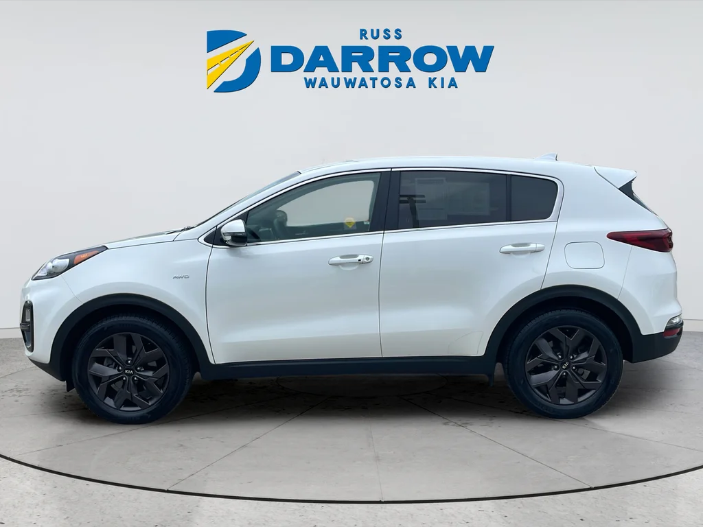 Used 2022 White Kia LX image 2