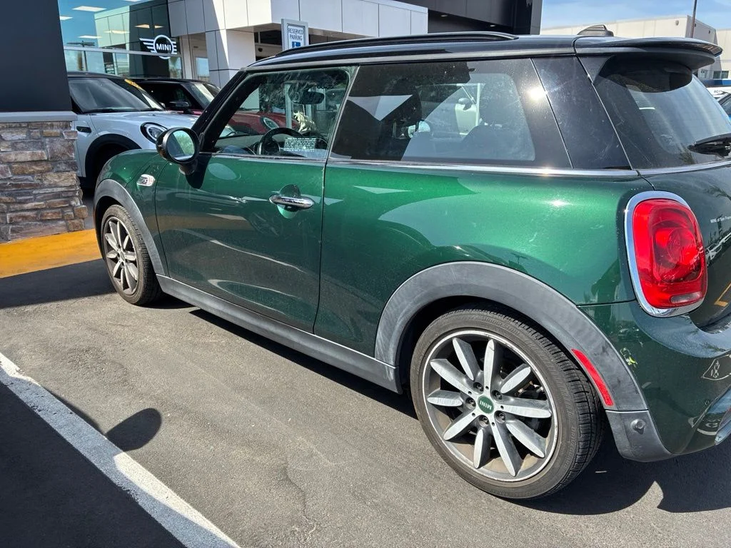 Used 2019 Green MINI Signature image 6