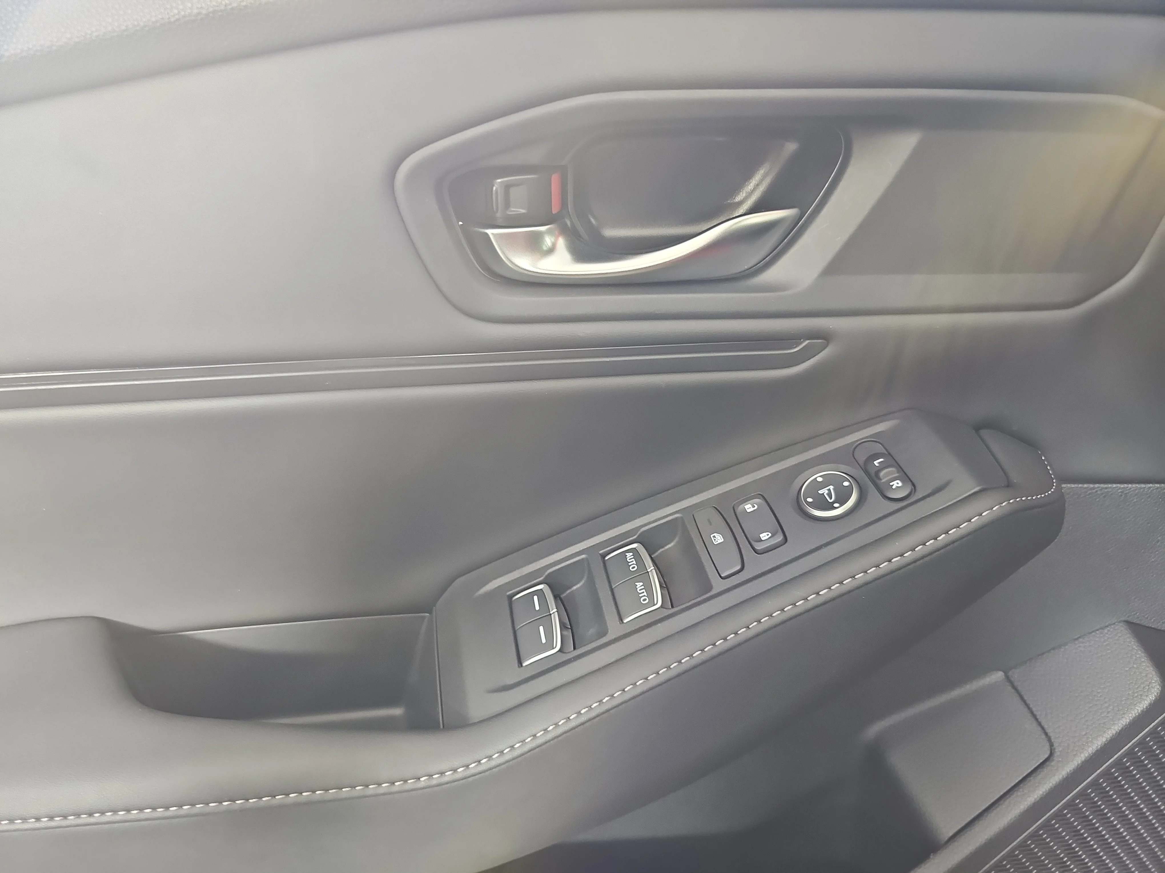 2024 Honda Accord Hybrid Sport - Photo 17