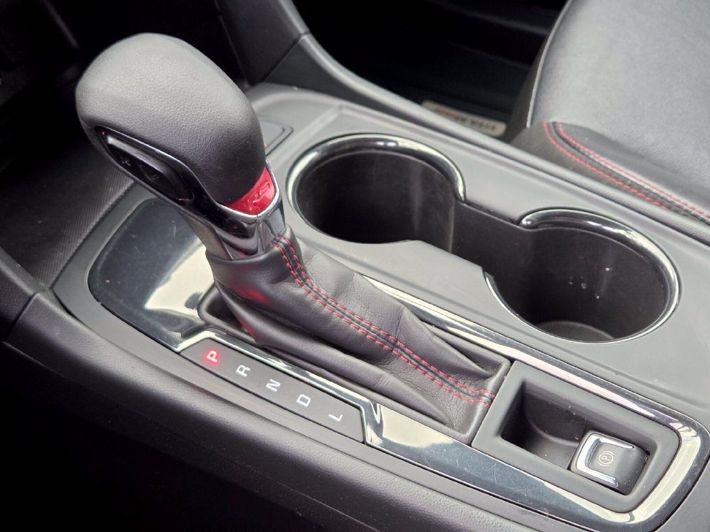 Used 2022 Gray Chevrolet RS image 32