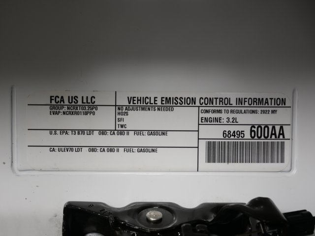 Used 2022 Bright White Clearcoat Jeep Trailhawk w/ Technology Pkg & Comfort Pkg image 32