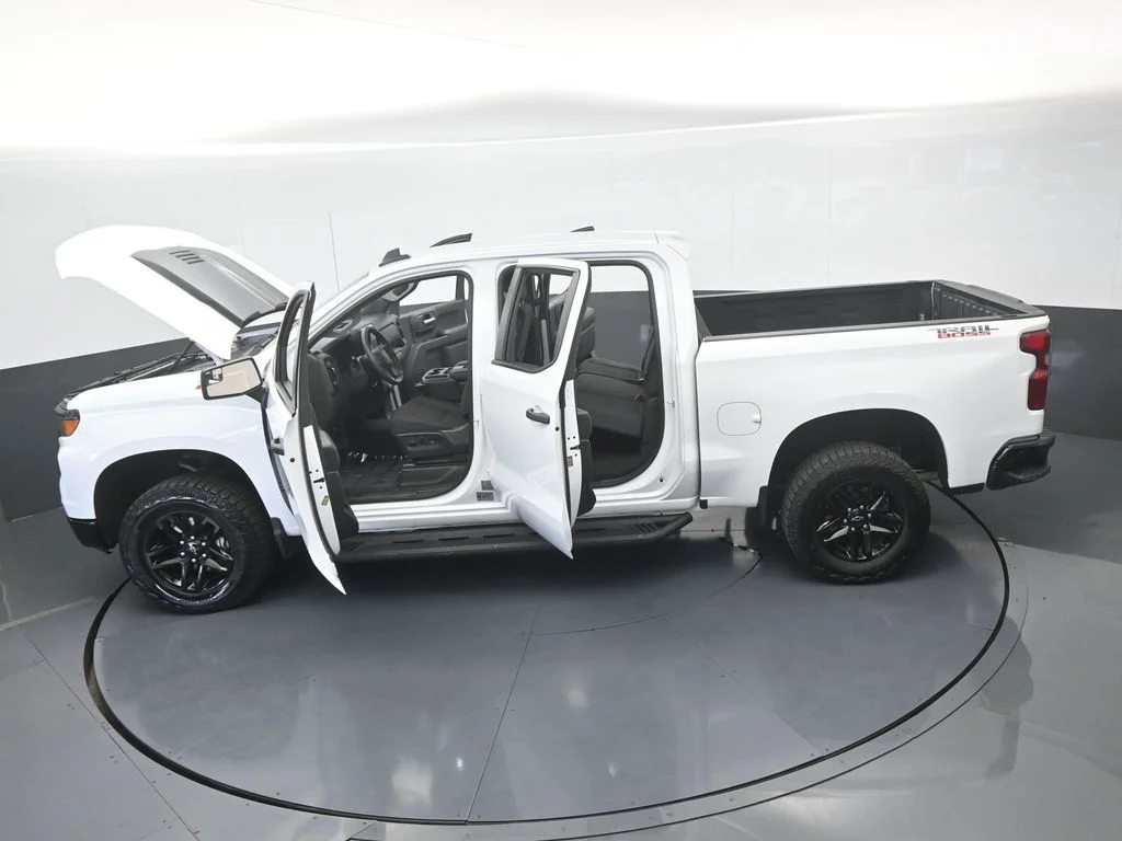Used 2024 Summit White Chevrolet Custom Trail Boss image 69