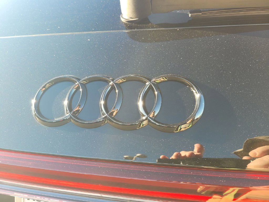 2022 Audi Q4 e-tron Premium Plus - Photo 11