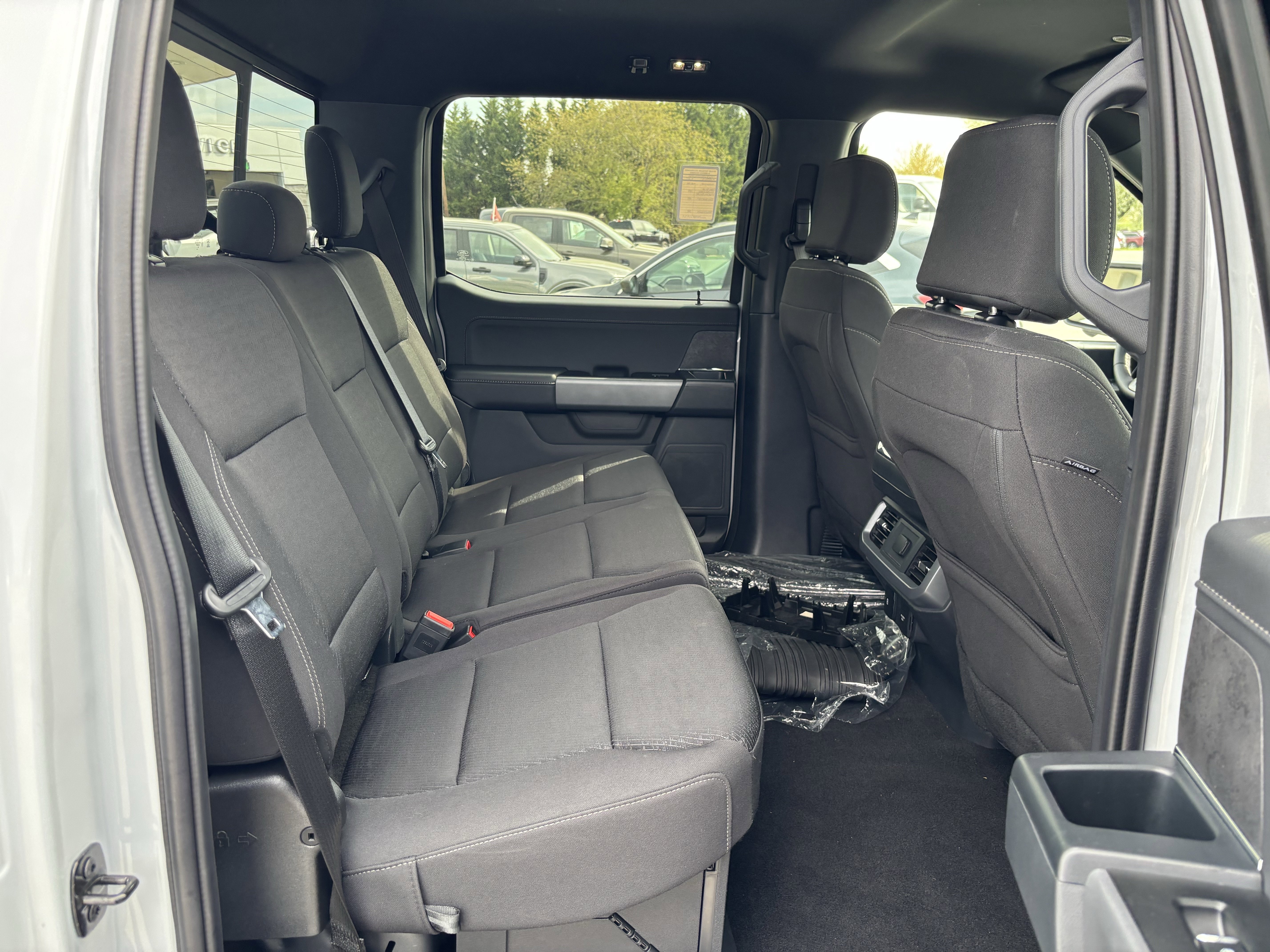 2025 Ford F-150 XLT - Photo 36