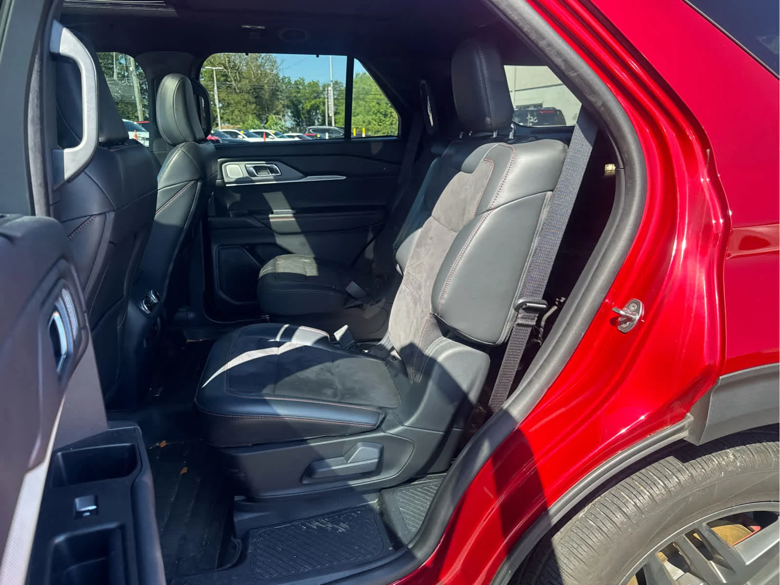 Used 2025 Rapid Red Metallic Tinted Clearcoat Ford ST image 25