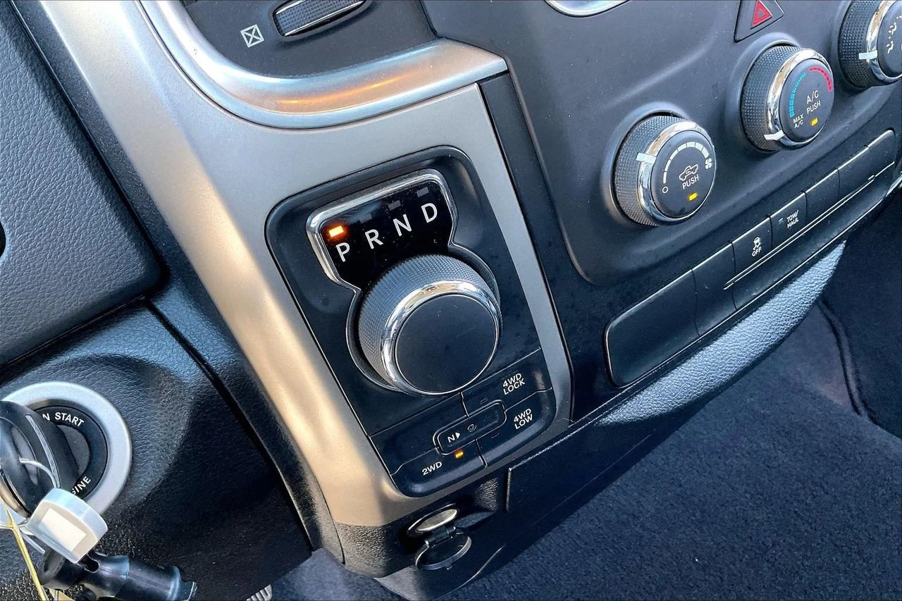 Certified Used 2018 Black Ram SLT image 29
