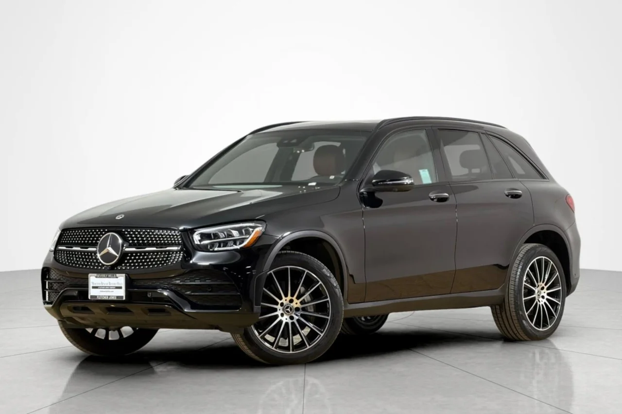 Certified Used 2022 Black Mercedes-Benz GLC 300 image 1