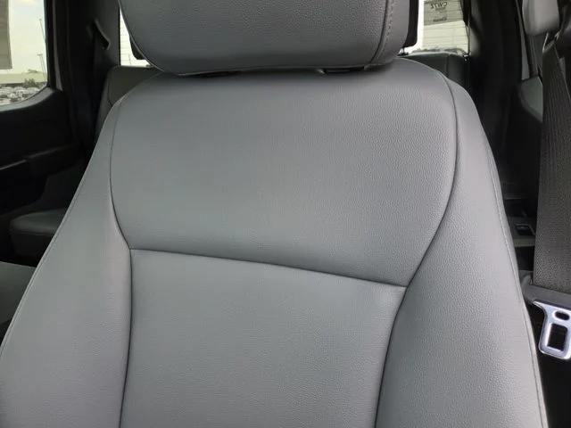 New 2026 Oxford White Ford XL image 35