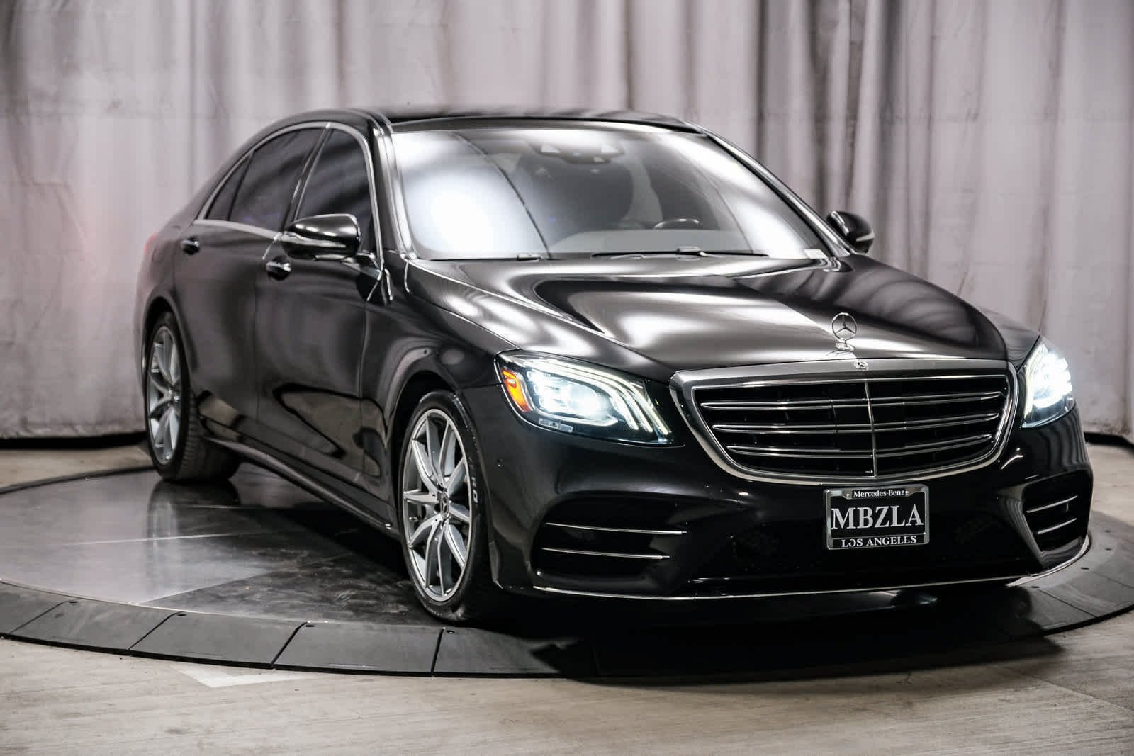Used 2018 designo Mocha Black Metallic Mercedes-Benz S 560 image 4