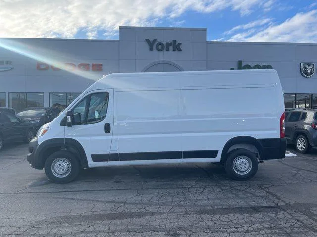 New 2026 Bright White Clear-Coat Exterior Paint RAM Tradesman image 3