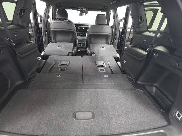 New 2026 Diamond Black Crystal Pearl-Coat Exterior Paint Jeep Limited image 26