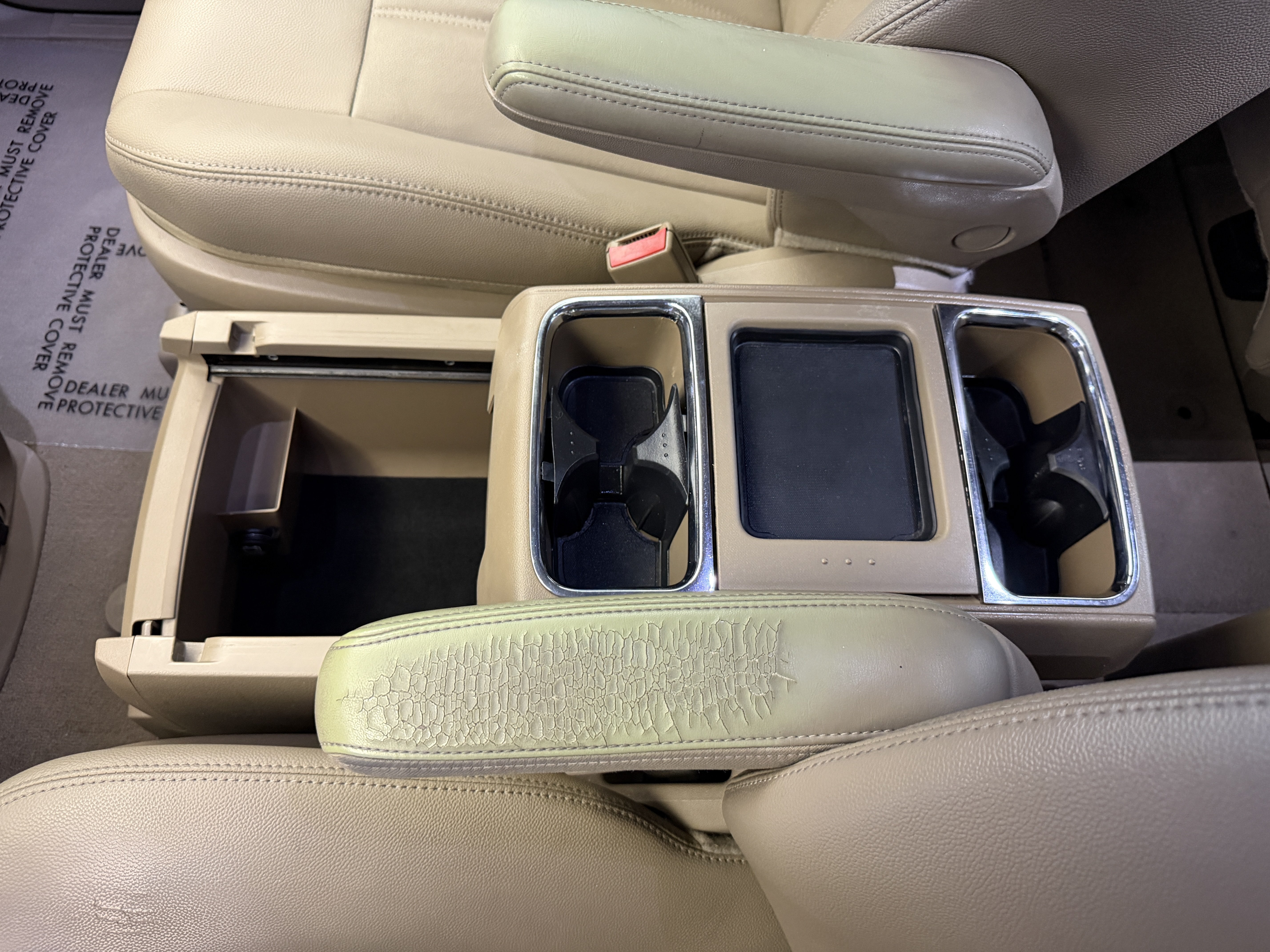 Used 2015 True Blue Pearlcoat Chrysler Touring image 26
