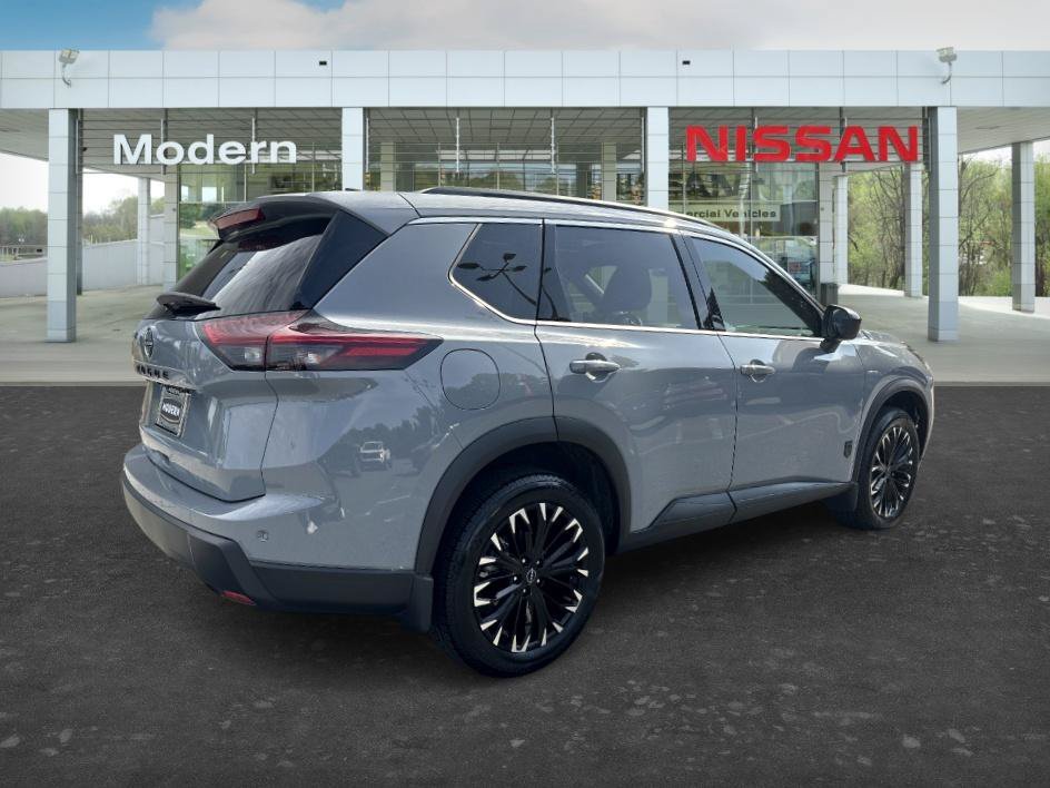 Certified Used 2026 Boulder Gray Pearl Nissan Dark Armor image 5