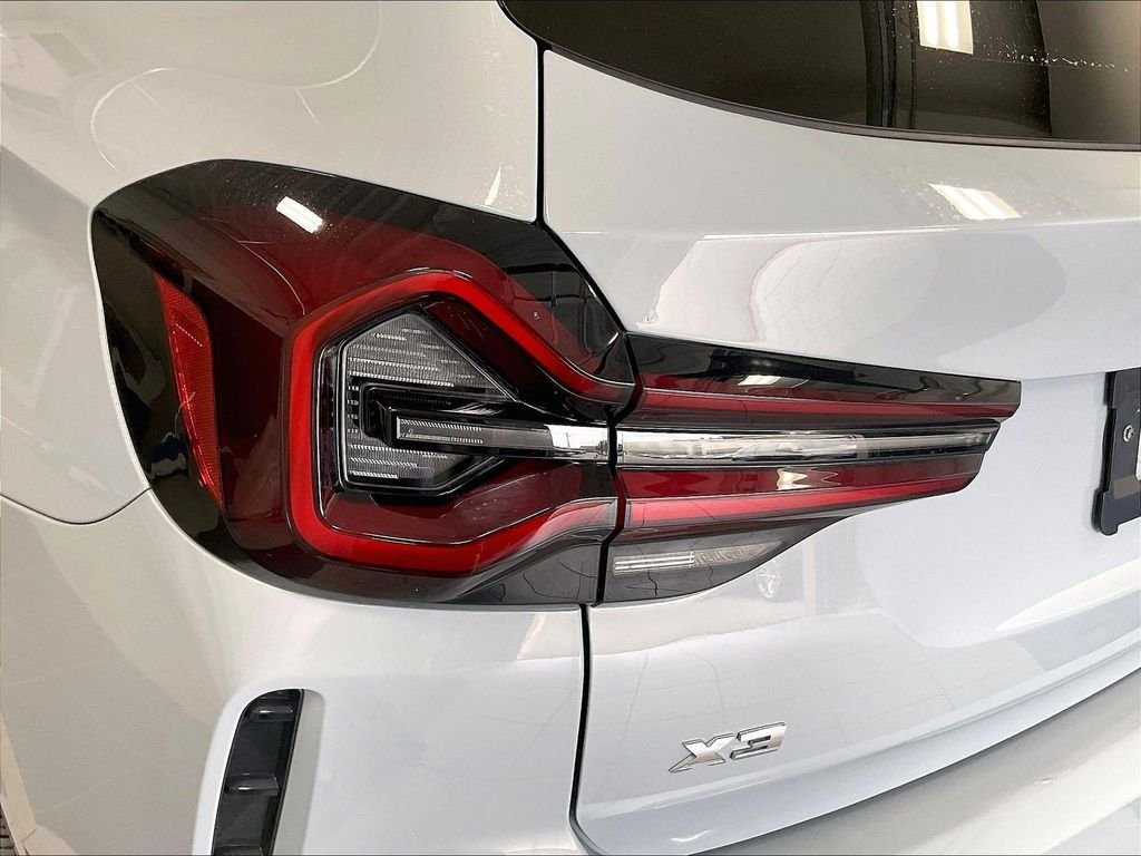 Used 2024 Gray BMW M40i image 33