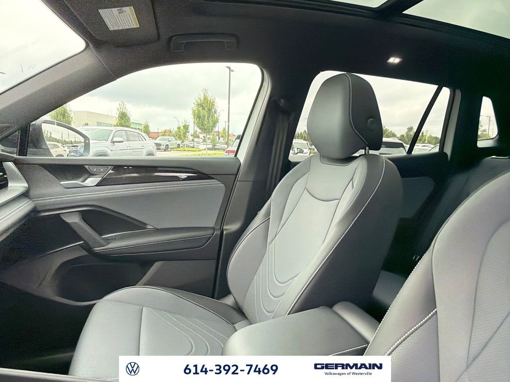 New 2026 Opal White w/Deep Black Roof Volkswagen 2.0T SE R-Line Black image 21