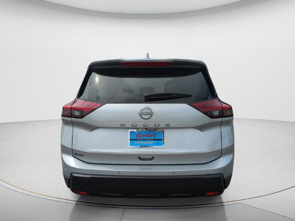 2025 Nissan Rogue SV - Photo 6