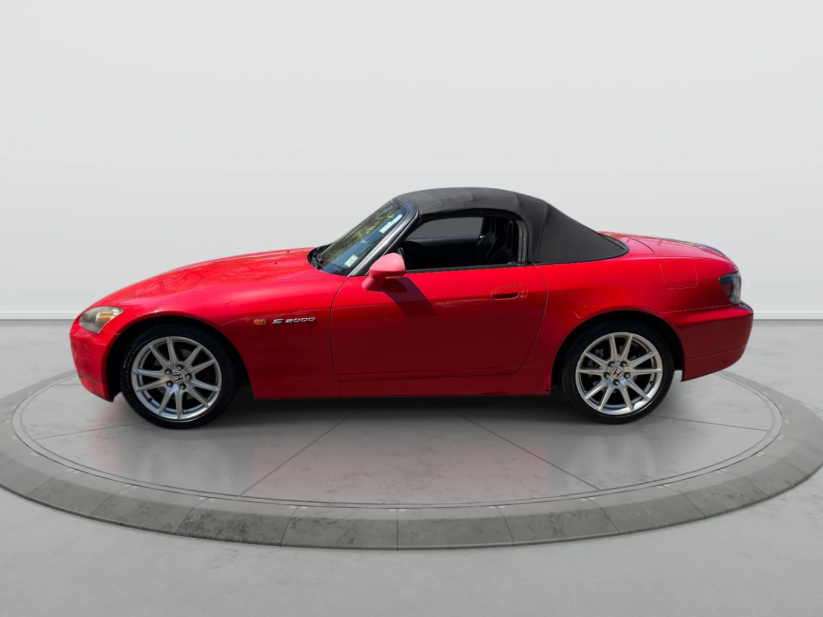 Used 2005 Red Honda Base image 4