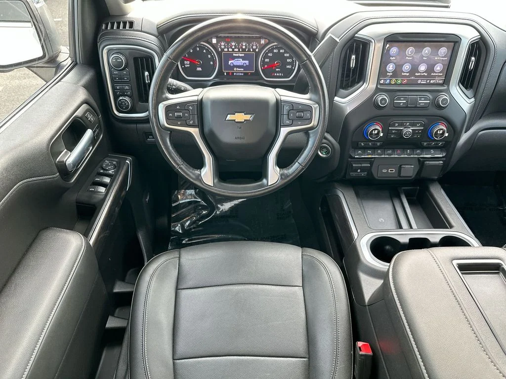 Used 2021 White Chevrolet LTZ image 10