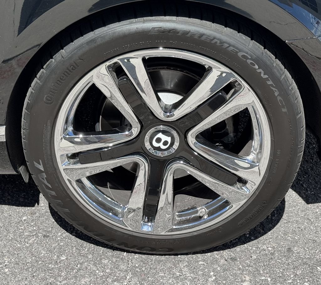 Used 2012 Black Bentley Base image 12