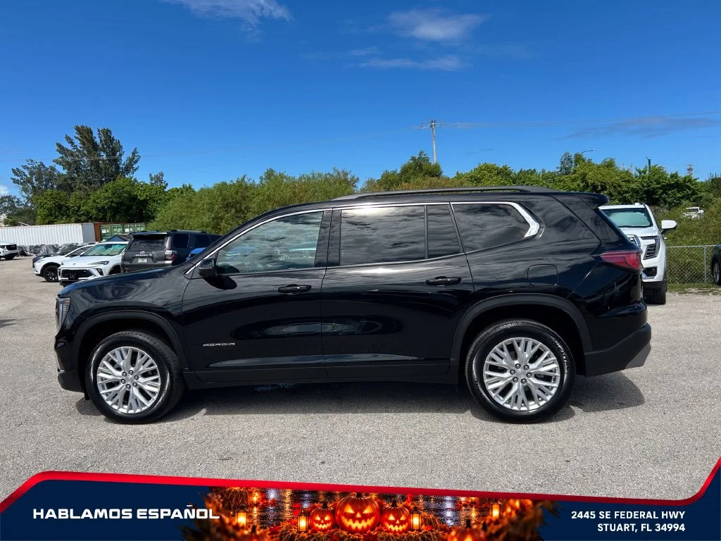 Used 2026 Ebony Twilight Metallic GMC Elevation image 4