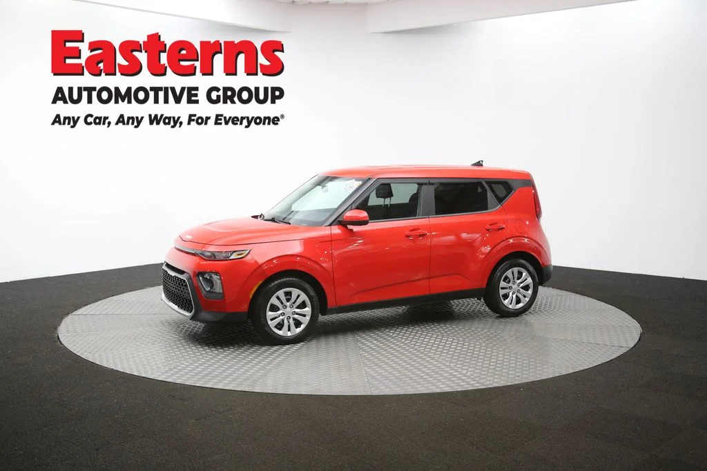 Used 2022 Red Kia LX image 55
