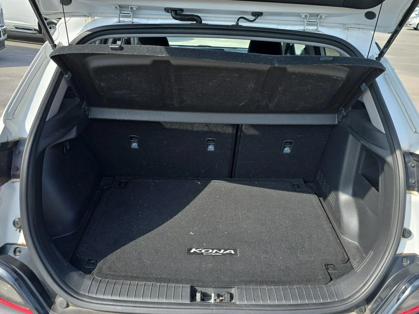 Used 2022 Lunar White Hyundai SEL image 5