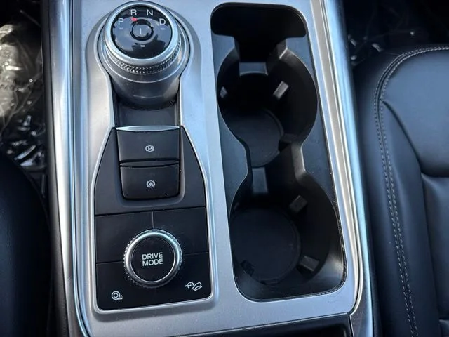 Used 2023 Gray Ford XLT image 31