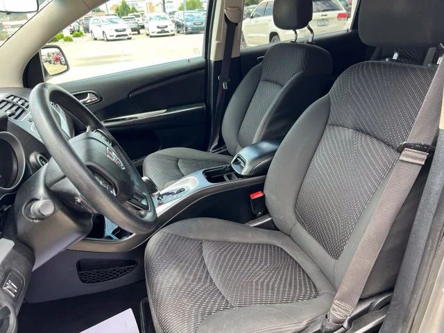 Used 2017 Silver Dodge SE image 11