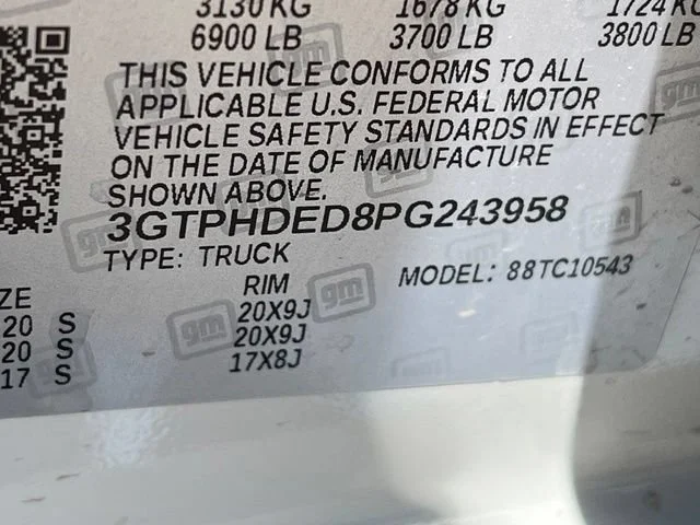 Used 2023 SUMMIT WHITE GMC SLT image 15