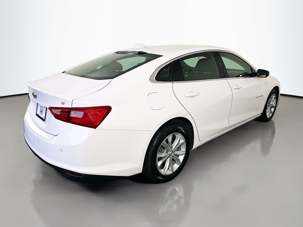 Used 2025 Summit White Chevrolet LT image 5