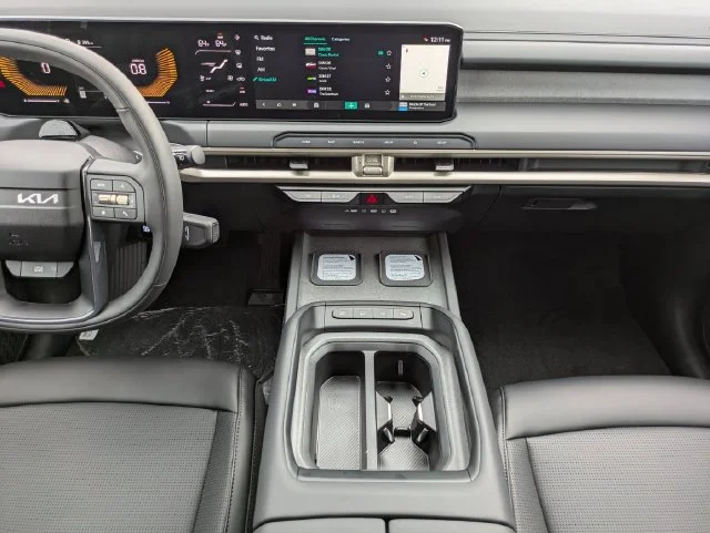 New 2027 White Kia S image 35