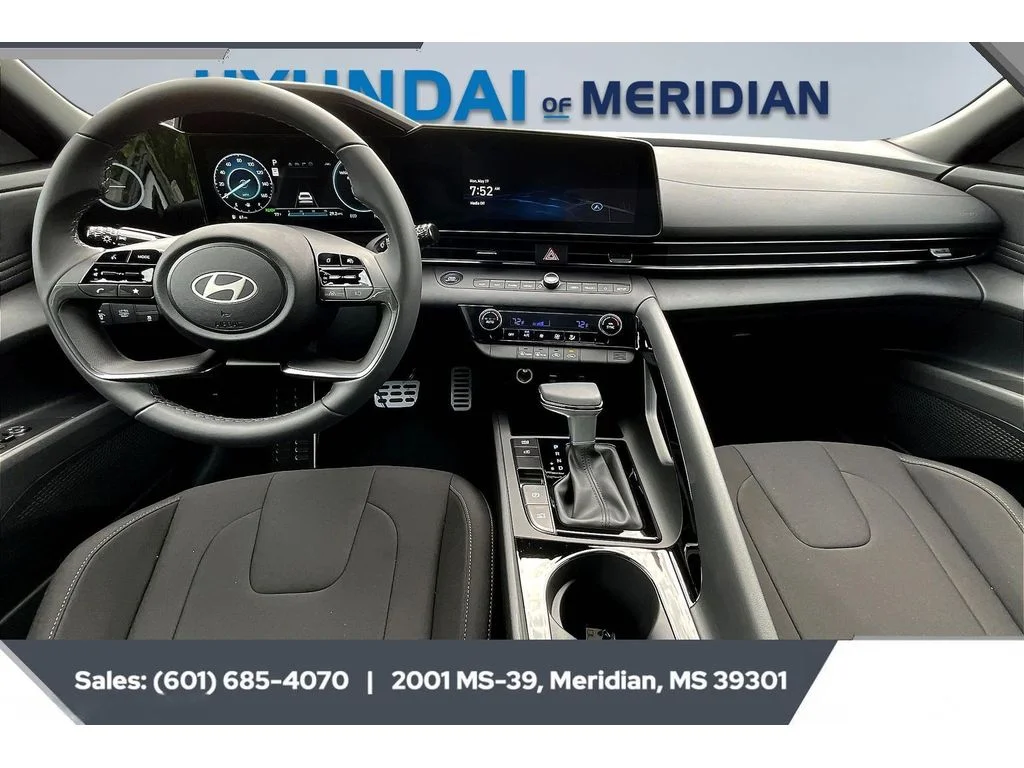 Used 2025 SERENITY WHITE Hyundai SEL Sport image 5