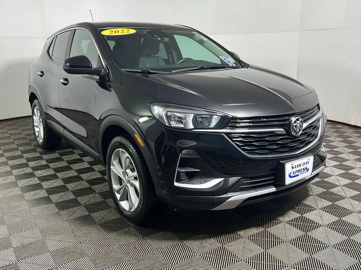 Used 2022 Ebony Twilight Metallic Buick Preferred image 4