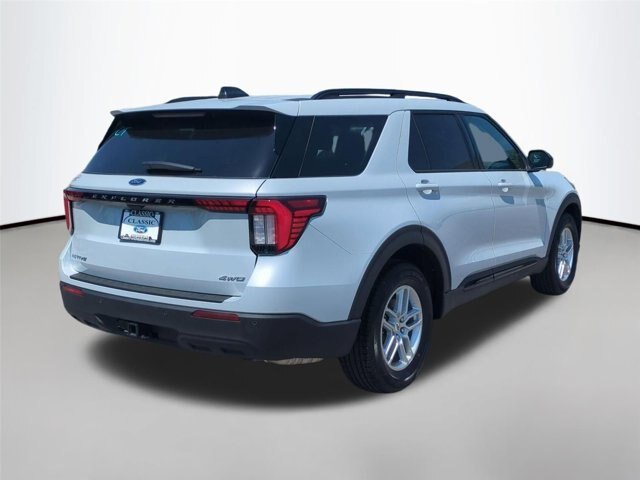 New 2026 Space White Metallic Ford Active image 5