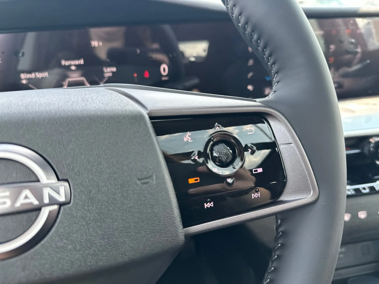 New 2026 Scarlet Ember Tintcoat Nissan Platinum image 46