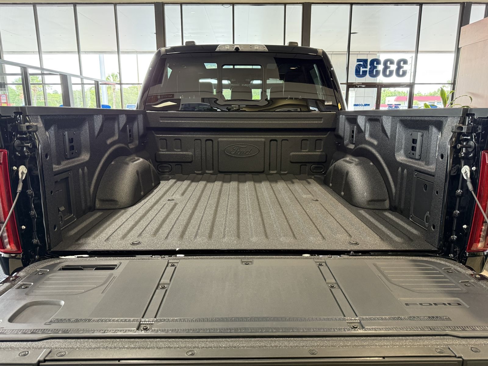 New 2026 Agate Black Metallic Ford Raptor image 11