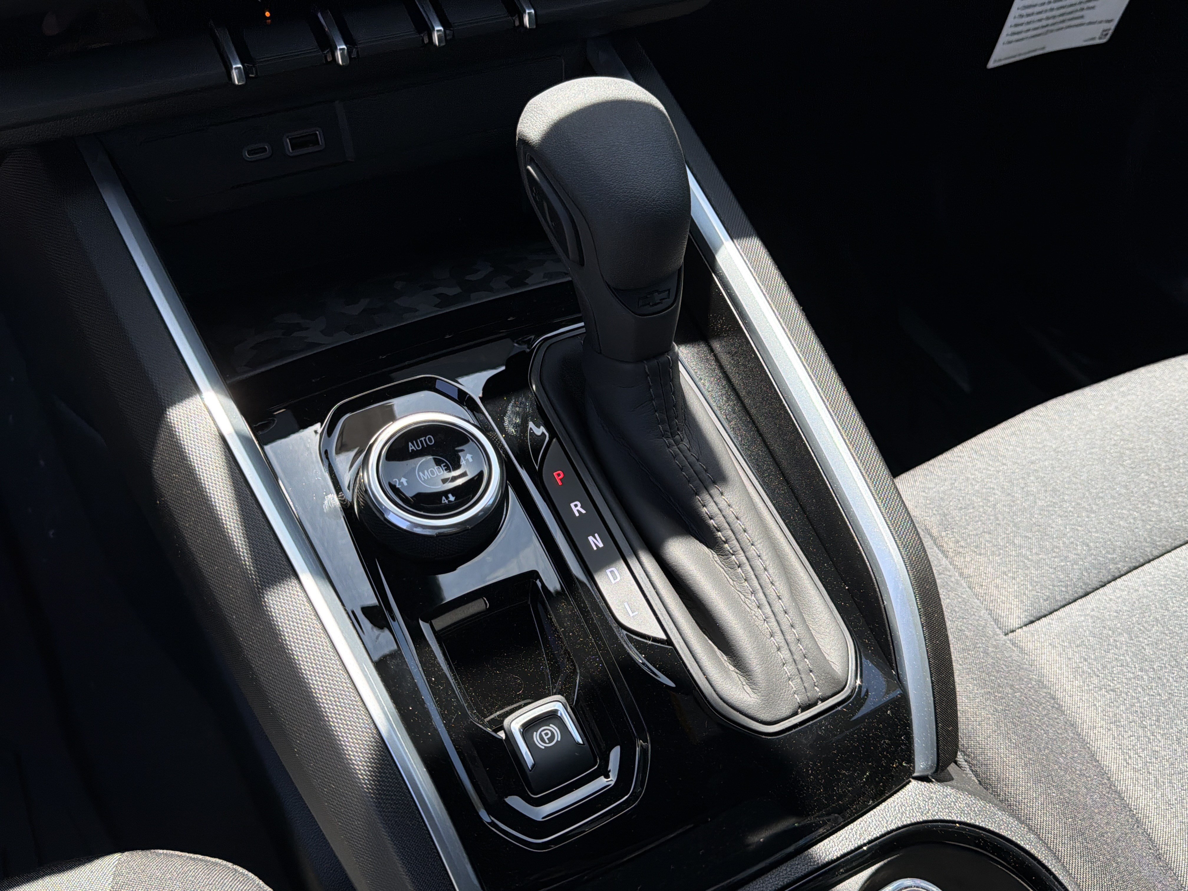 2026 Chevrolet Colorado Trail Boss - Photo 29