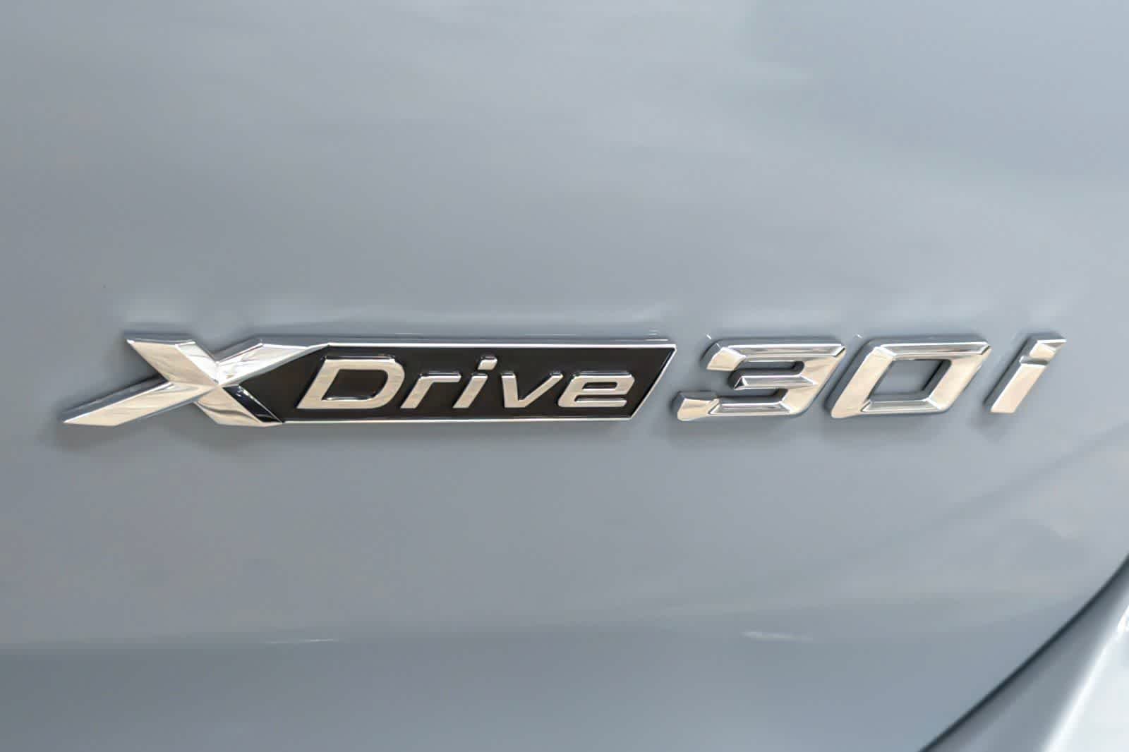 Used 2023 Brooklyn Grey Metallic BMW xDrive30i image 28