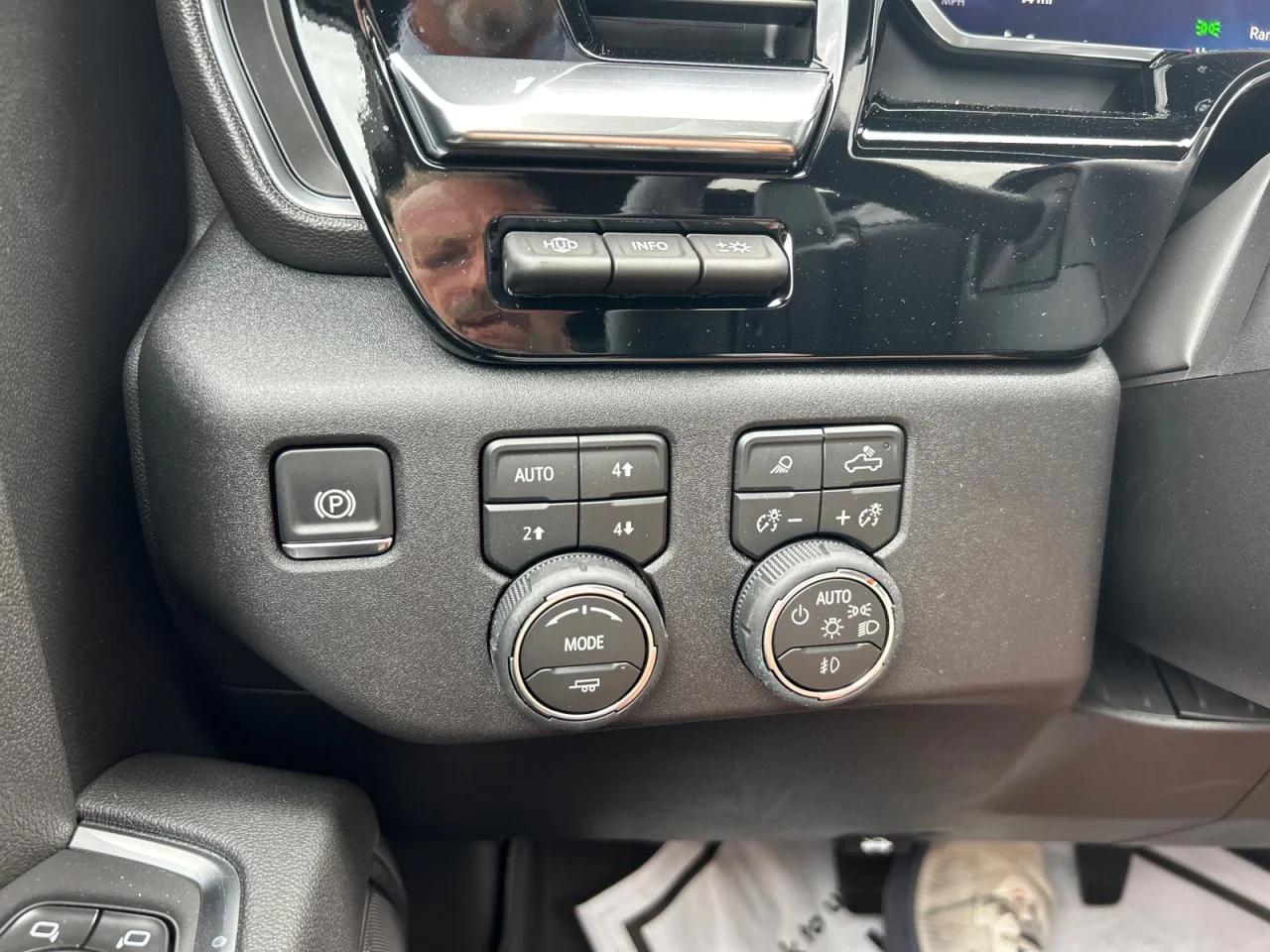 2026 Chevrolet Silverado 1500 High Country - Photo 15