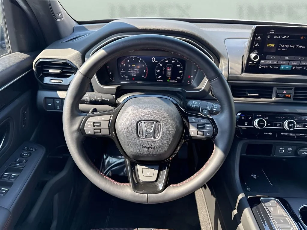 Used 2025  Honda Black Edition image 16