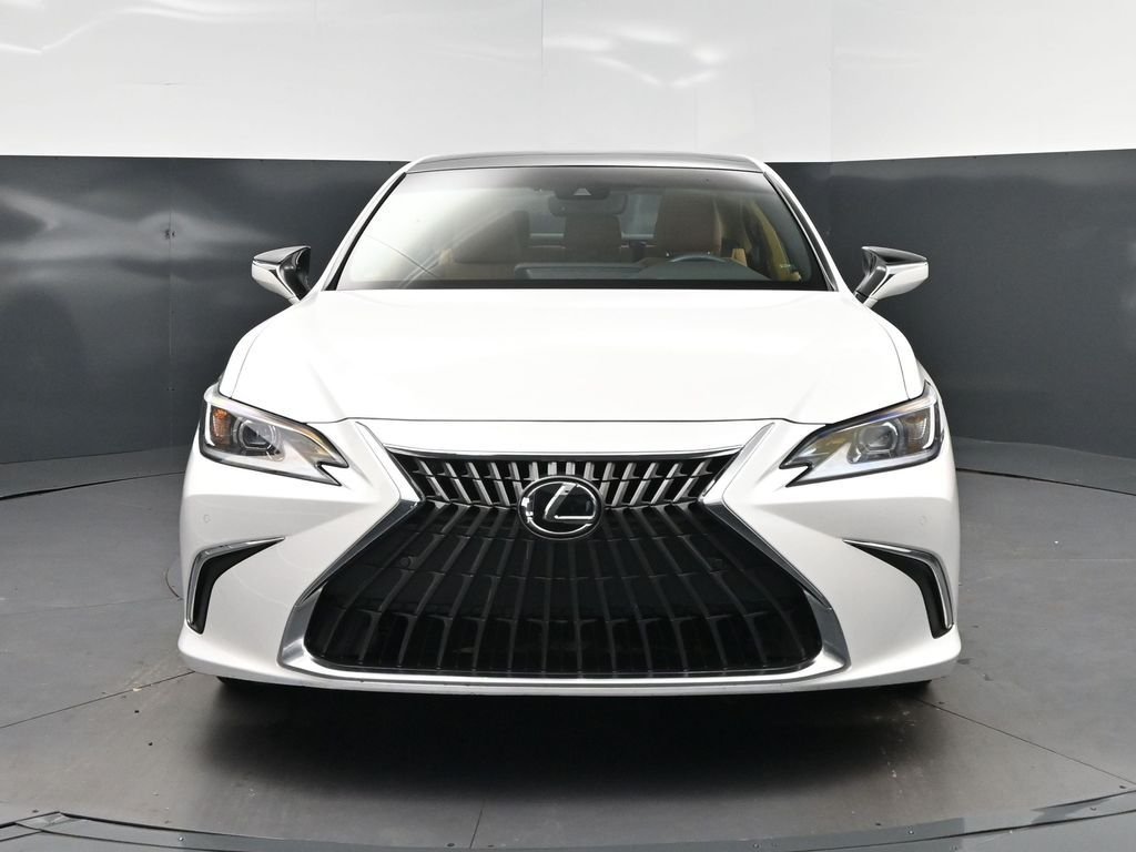 Used 2024 White Lexus 350 image 10