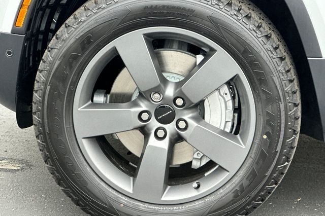New 2026 Fuji White Land Rover S image 24