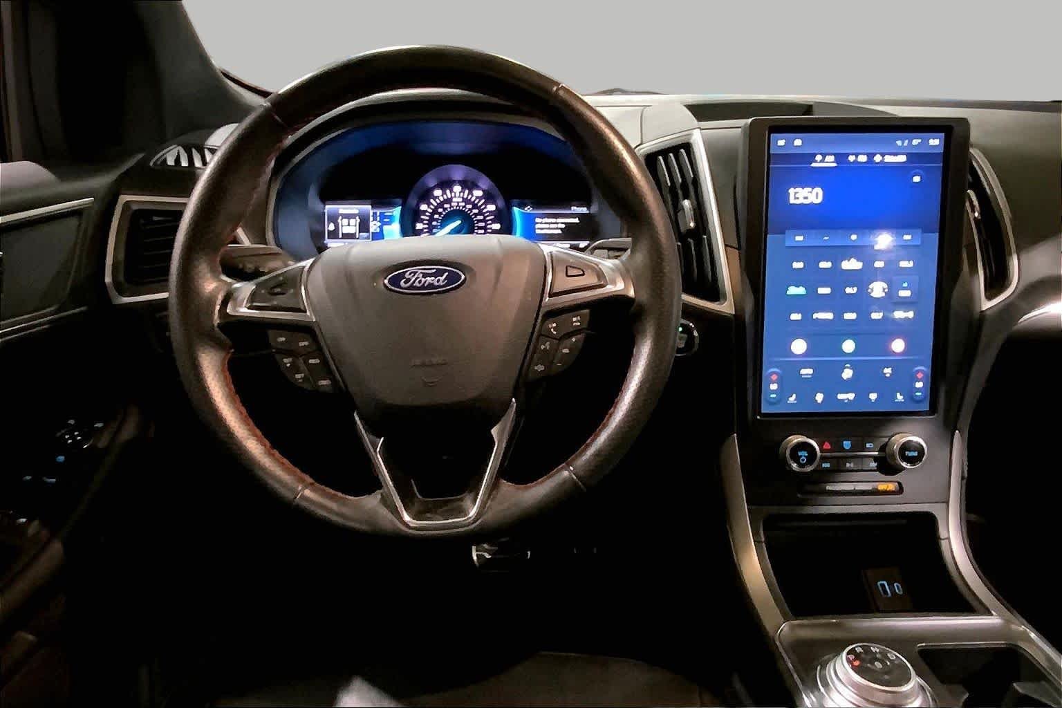 Used 2022 Agate Black Metallic Ford ST-Line image 6